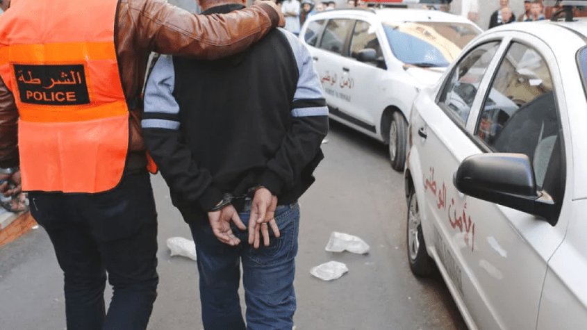 توقيف شخص بحوزته 1200 قرص مخدر في طنجة كان في طريقه إلى مكناس