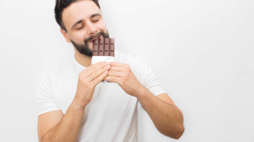 فوائد الشوكولاتة الداكنة للرجال