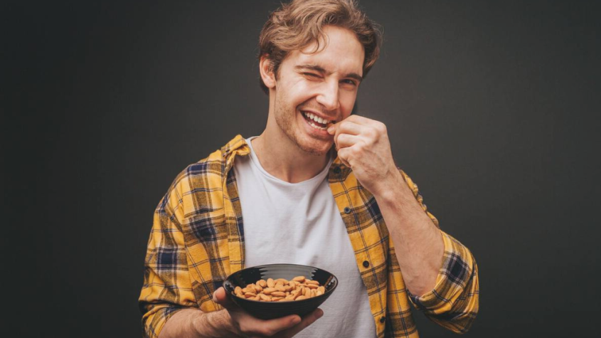 فوائد اللوز للرجال