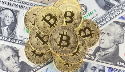 ارتفاع الدولار وتحطيم البيتكوين لأرقام قياسية