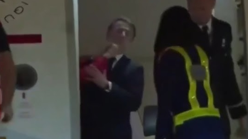 صفعة برِيجيت لزوجها إيمانويل ماكرون